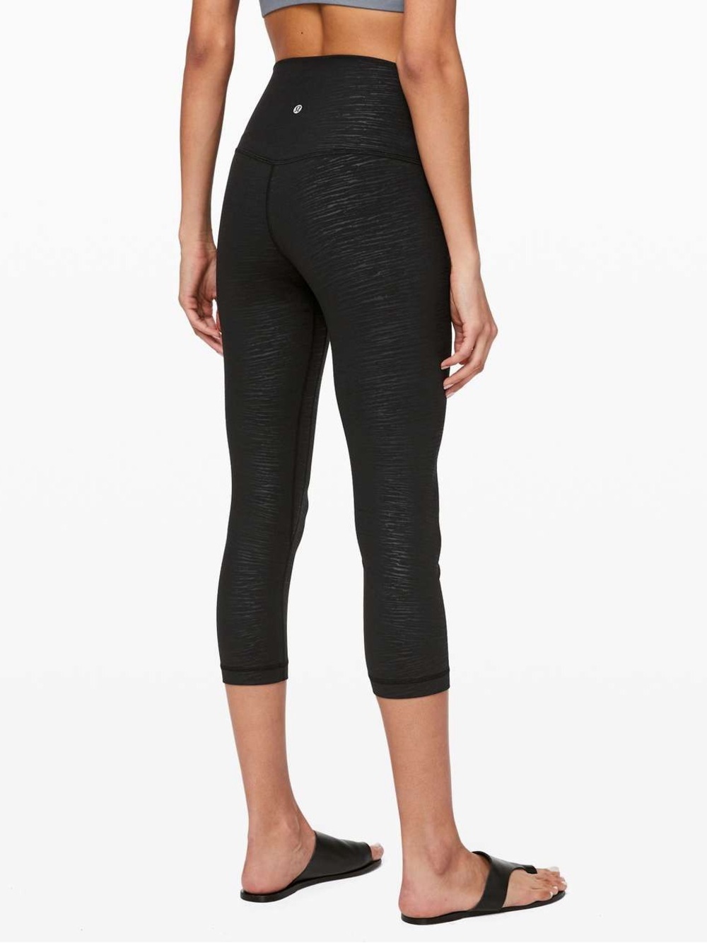 Lululemon Align Crop *21" Stride Emboss Black, Size 6
